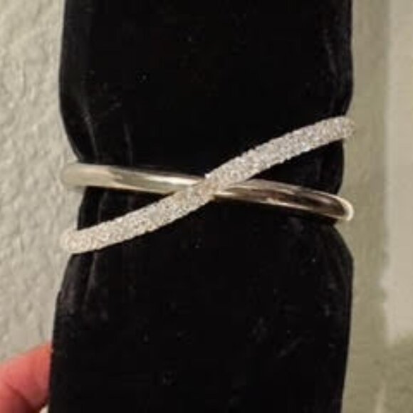 Bracelet - Picture 1 of 2